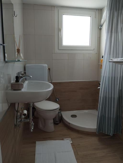 Vicky'S Central Apartment Corinth 外观 照片